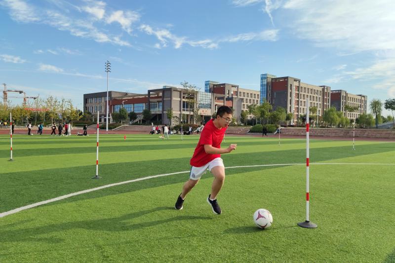 运动奏响生命舒城二中举行九年级运动会