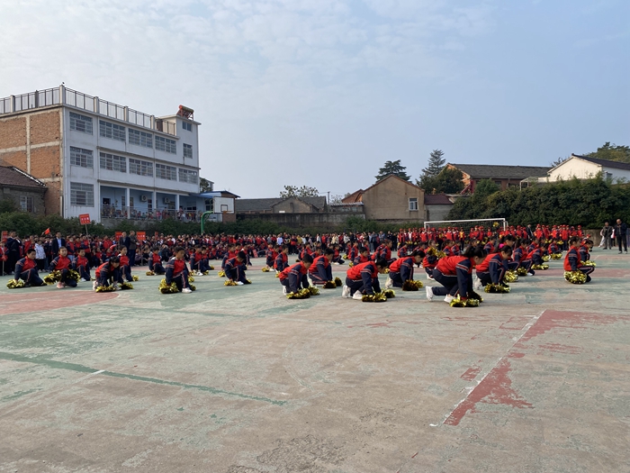杜店中学教育集团本部第七届秋季田径运动会隆重举行