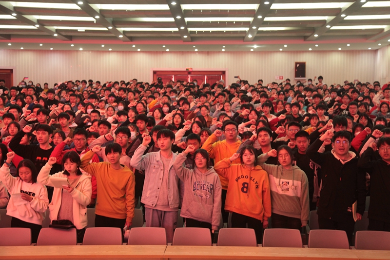 舒城一中誓师激发斗志办人民满意教育