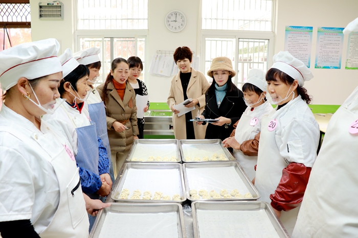 城关第二幼儿园举行后勤人员技能大赛