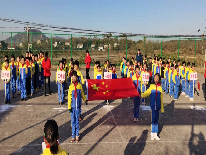 棠树乡八里小学隆重举行2021年冬季田径运动会