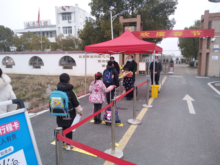 石岗中学2022年春学期开学平稳有序_舒城县人民政府