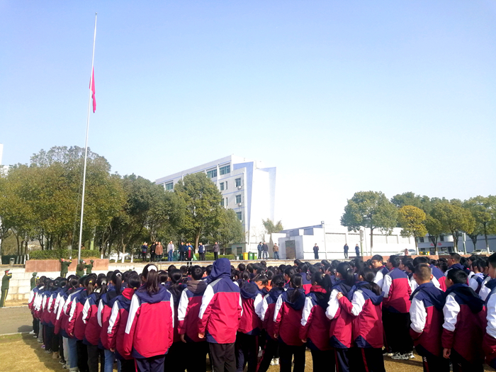 桃溪中学举行升旗仪式和国旗下讲话活动_舒城县人民政府