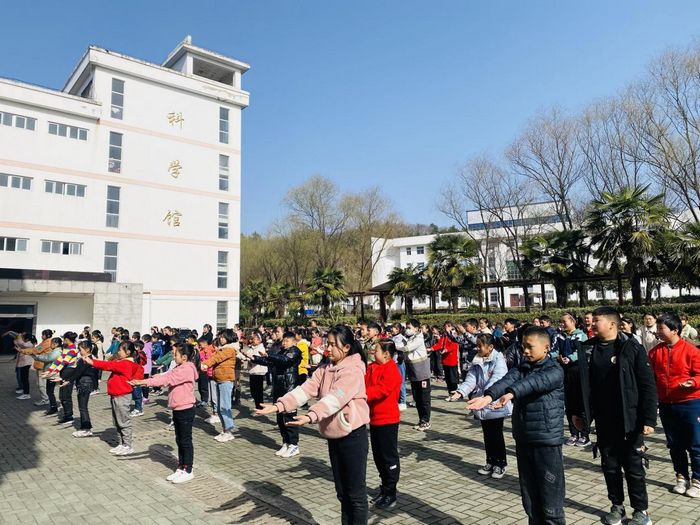 汤池中学开展阳光体育大课间活动_舒城县人民政府