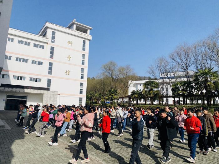 汤池中学开展阳光体育大课间活动_舒城县人民政府
