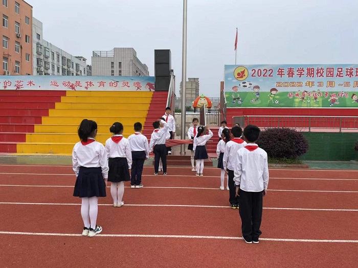 实验小学西校区举行升旗仪式活动_舒城县人民政府