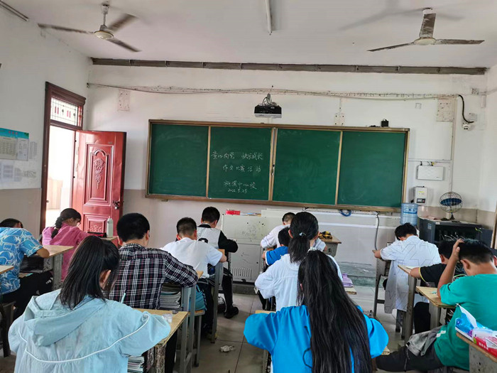 桃溪中心校开展迎六一庆端午活动