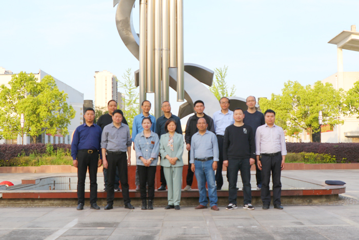 千人桥中学物理教研组荣获市级优秀教研组称号