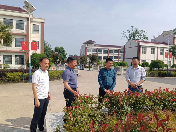 舒城二中到孔集中心学校开展校际间交流活动