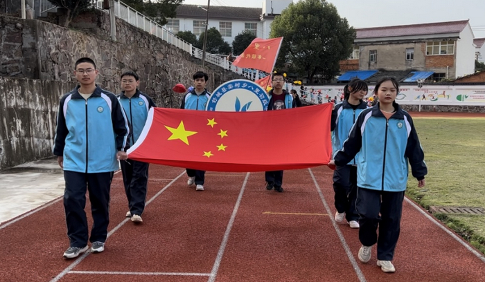 棠树乡八里初级中学成功举办第三十三届秋季田径运动会