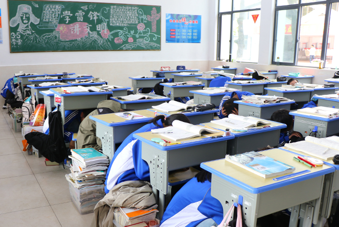 千人桥中学开展防震避险疏散逃生演练