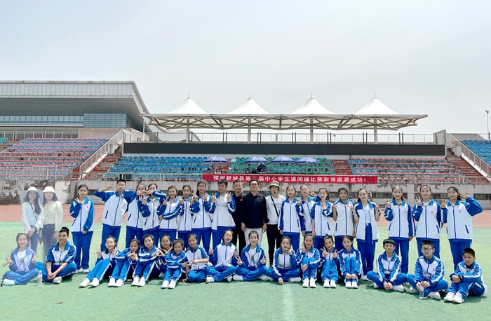 舒城二中勇全县夺中小学生课间操赛桂冠