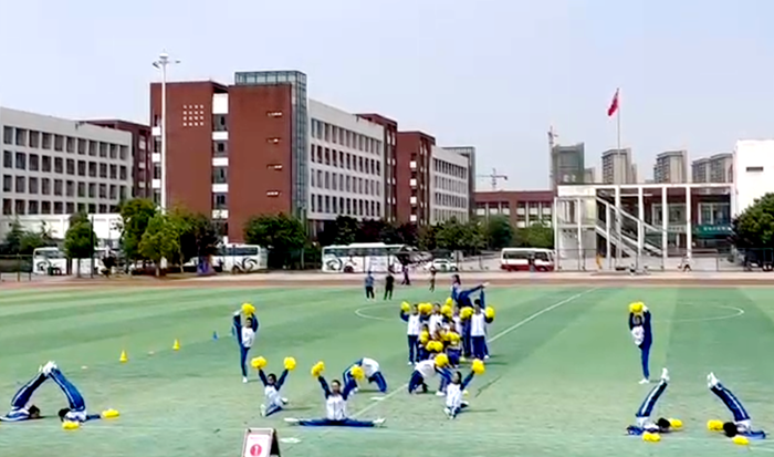 舒城二中勇全县夺中小学生课间操赛桂冠