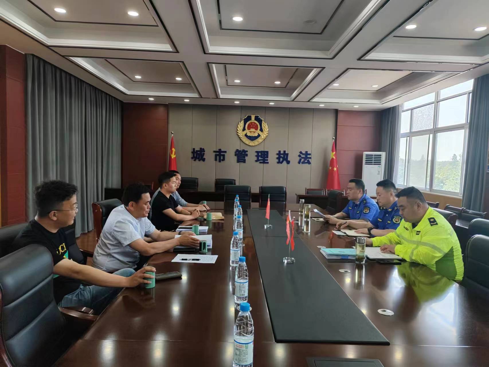 城管执法大队召开2024年度渣土运输企业资格证书年审工作部署会