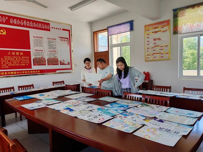 河棚镇中心学校开展防溺水手抄报比赛