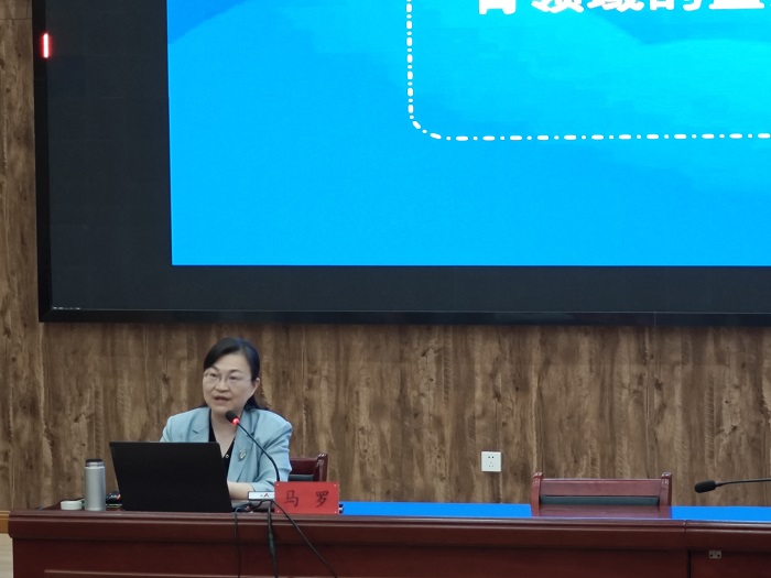 舒城中学高二年级赴阜阳一中参加名校一轮备考研讨会