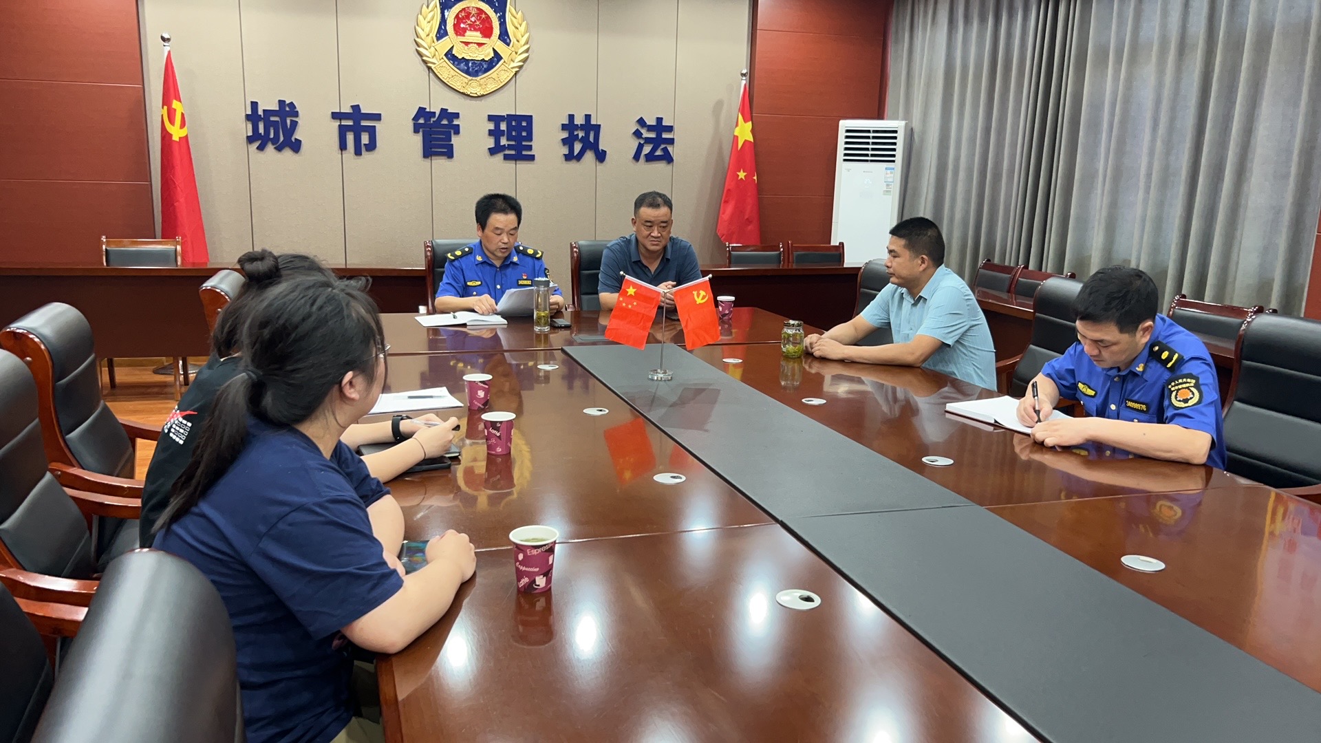 县城管局:召开大学生"返家乡"社会实践座谈会