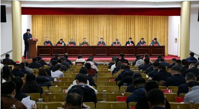 我县召开2025年度党委（工委）书记抓基层党建工作述职评议会