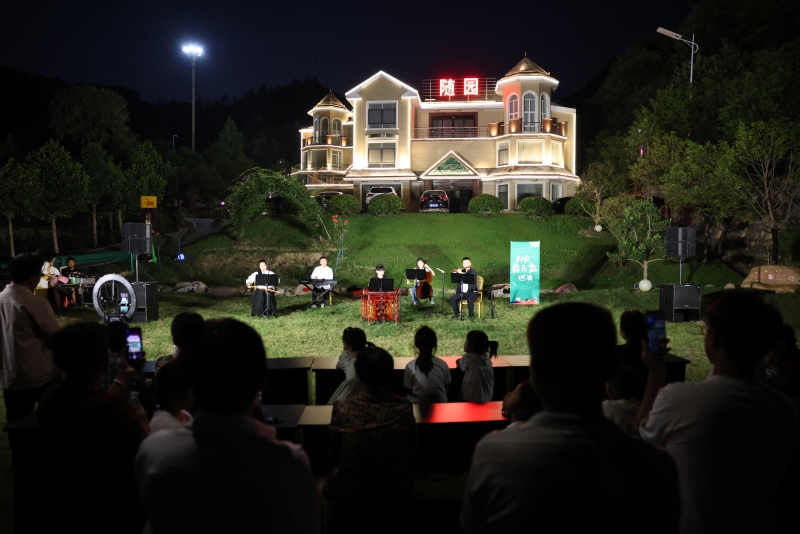 晓天镇：“乡宿”音乐会 奏响诗画之夜